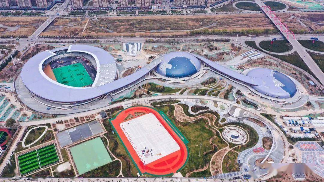 联系我们甘肃平凉市体育运动公园复合型塑胶跑道